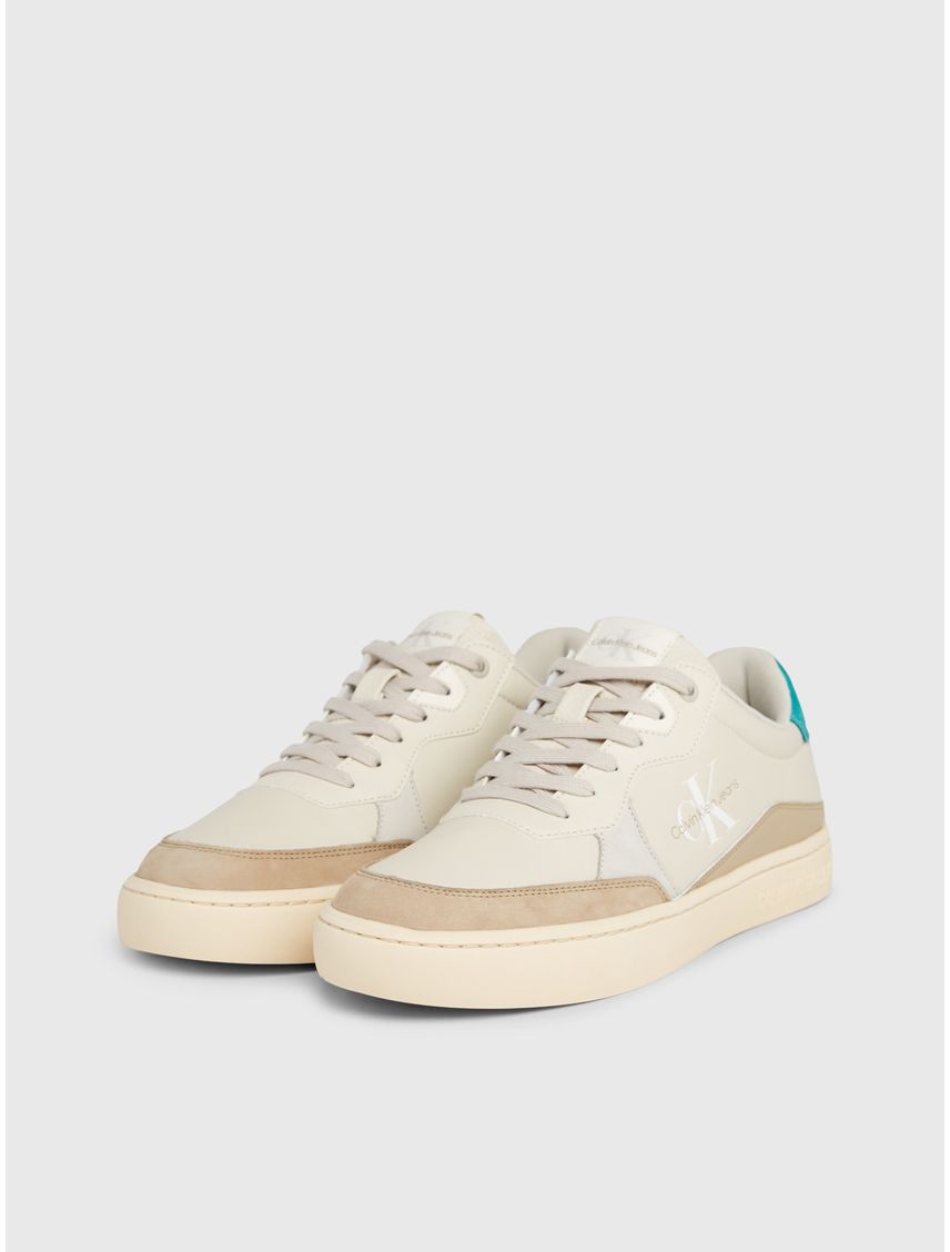 Tenis Beige De Cuero Con Logo Lateral Para Hombre