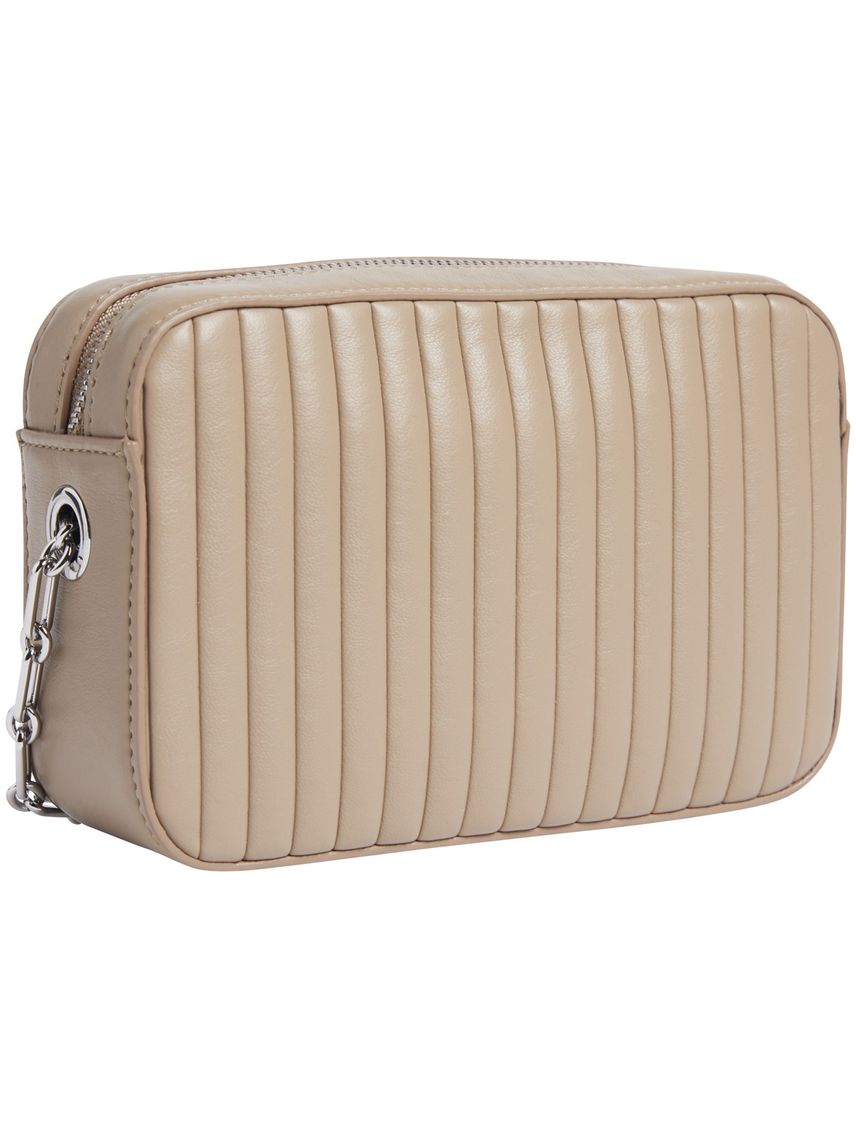 Bolso beige cruzado acolchado con solapa