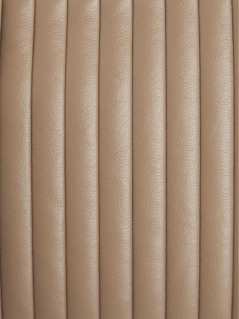 bolso-beige-cruzado-acolchado-solapa