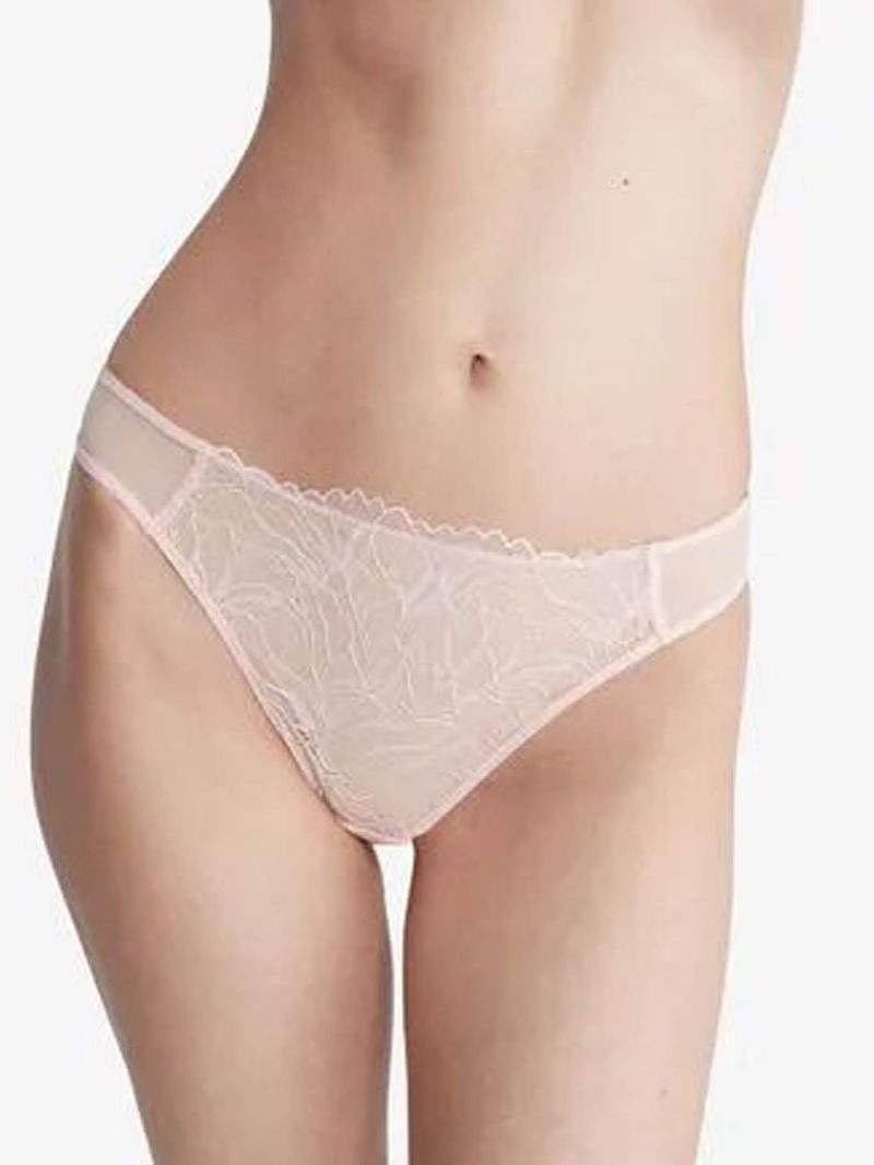 tanga-con-encaje
