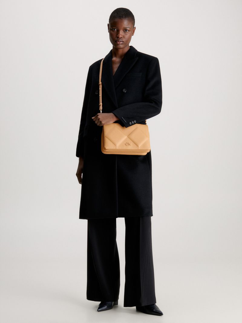 bolso-beige-beige-e-hombro-clutch-acolchao
