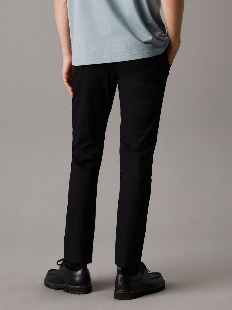 pantalones-negro-chinos-tapered
