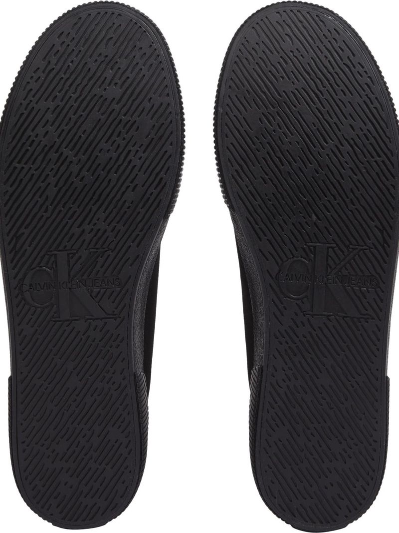 tenis-negro-essential-vulcanized