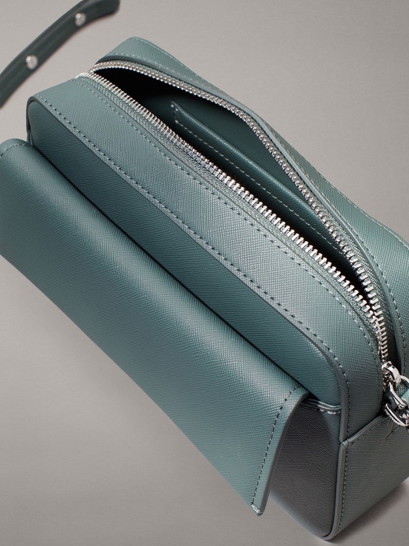 bolso-verde-cruzado-saffiano