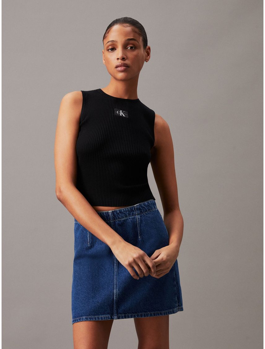 Camiseta negra slim sin mangas de lyocell de canalé