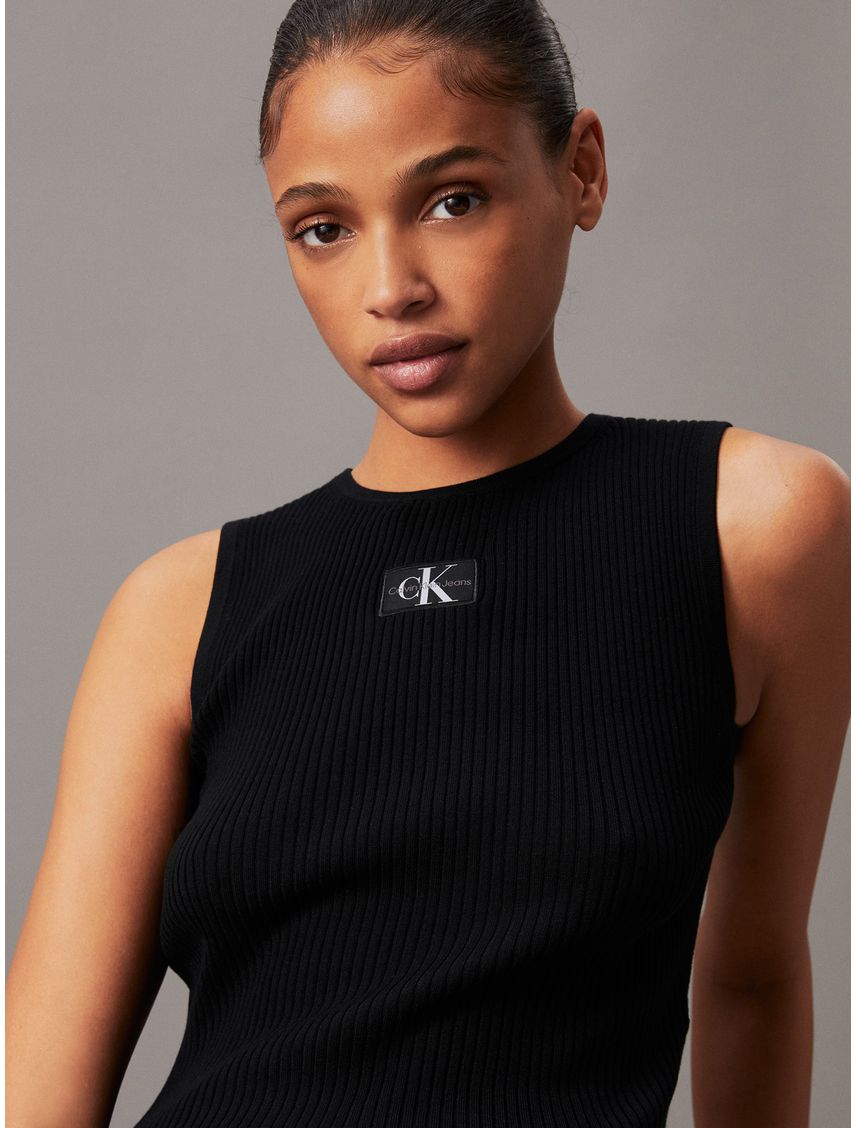 Camiseta negra slim sin mangas de lyocell de canalé