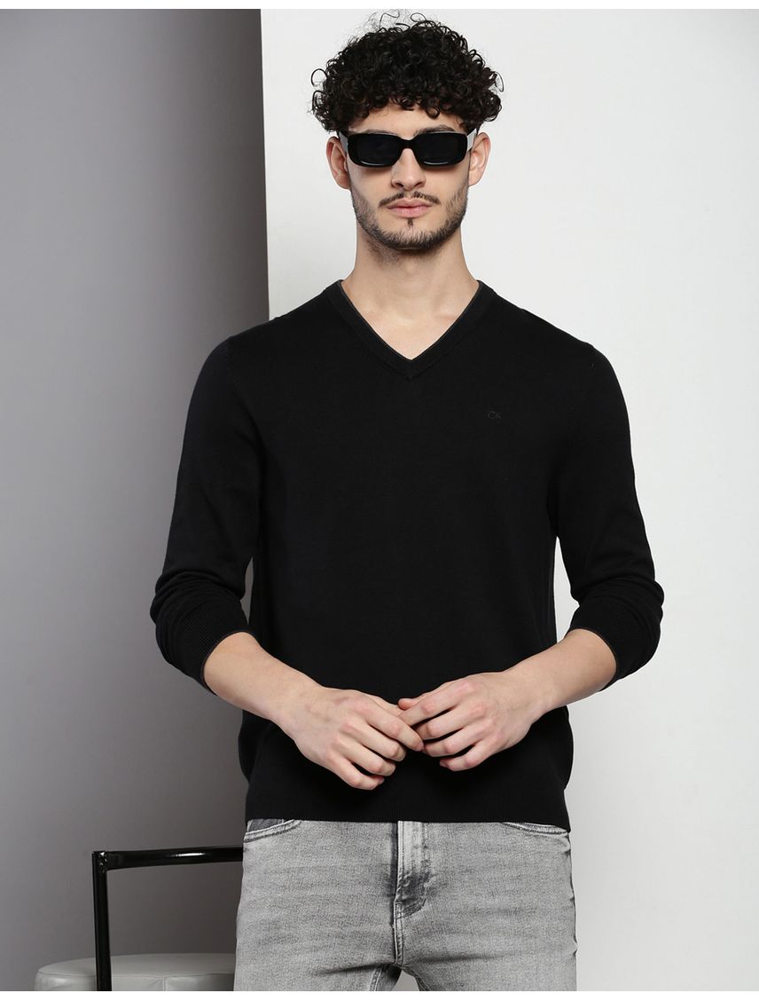 Saco Negro De Algodón Con Cuello En V