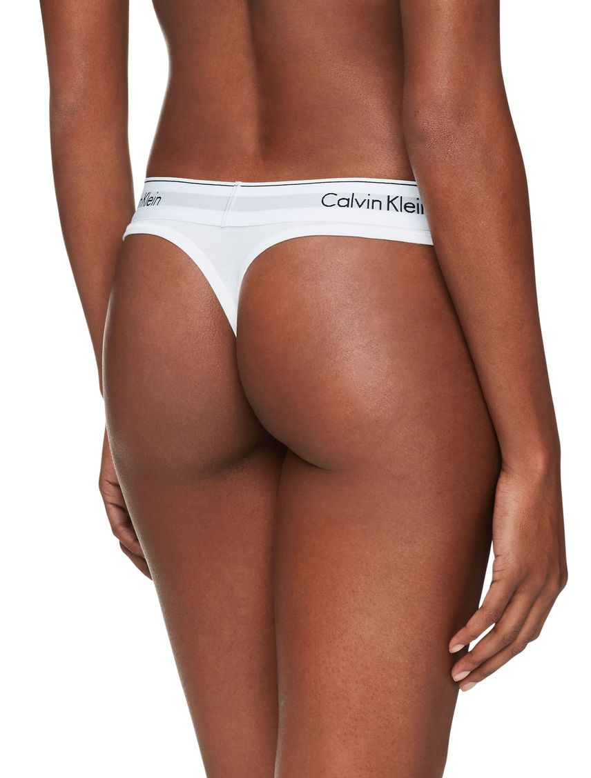 Pantie Tanga Blanca En Algodón Para Mujer