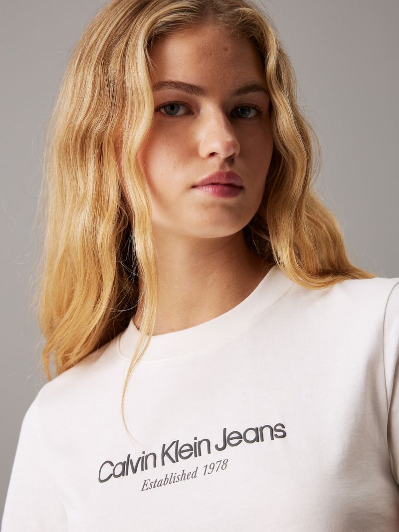 camiseta-blanca-regular-logo-institutional