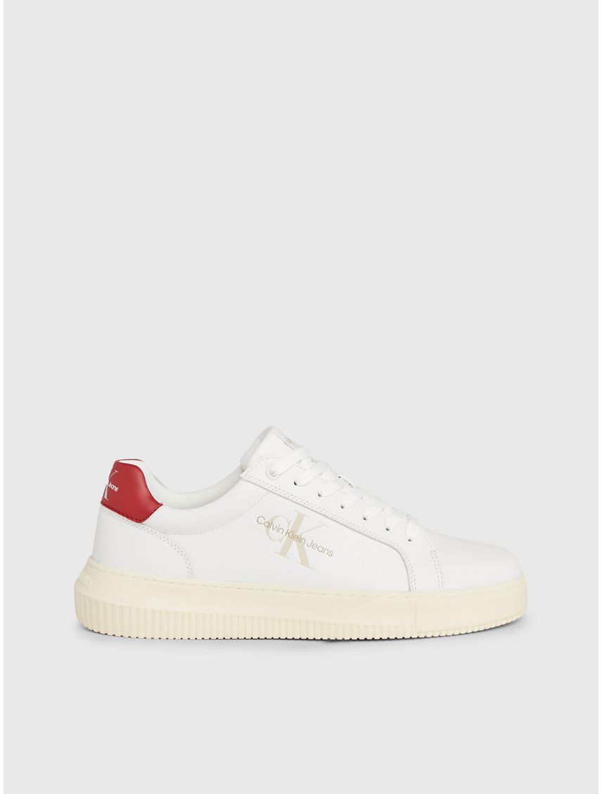 Tenis blanco blanco de cuero robusto