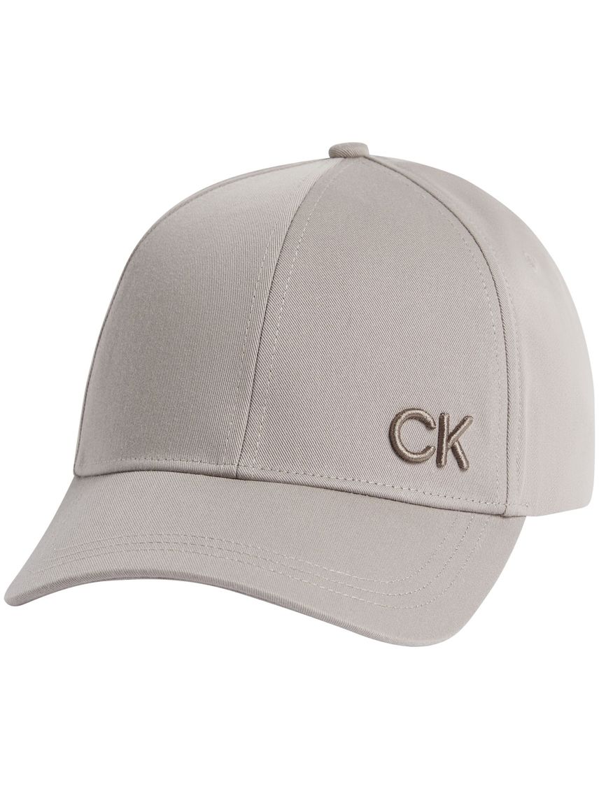 Gorra gris con monograma bordado