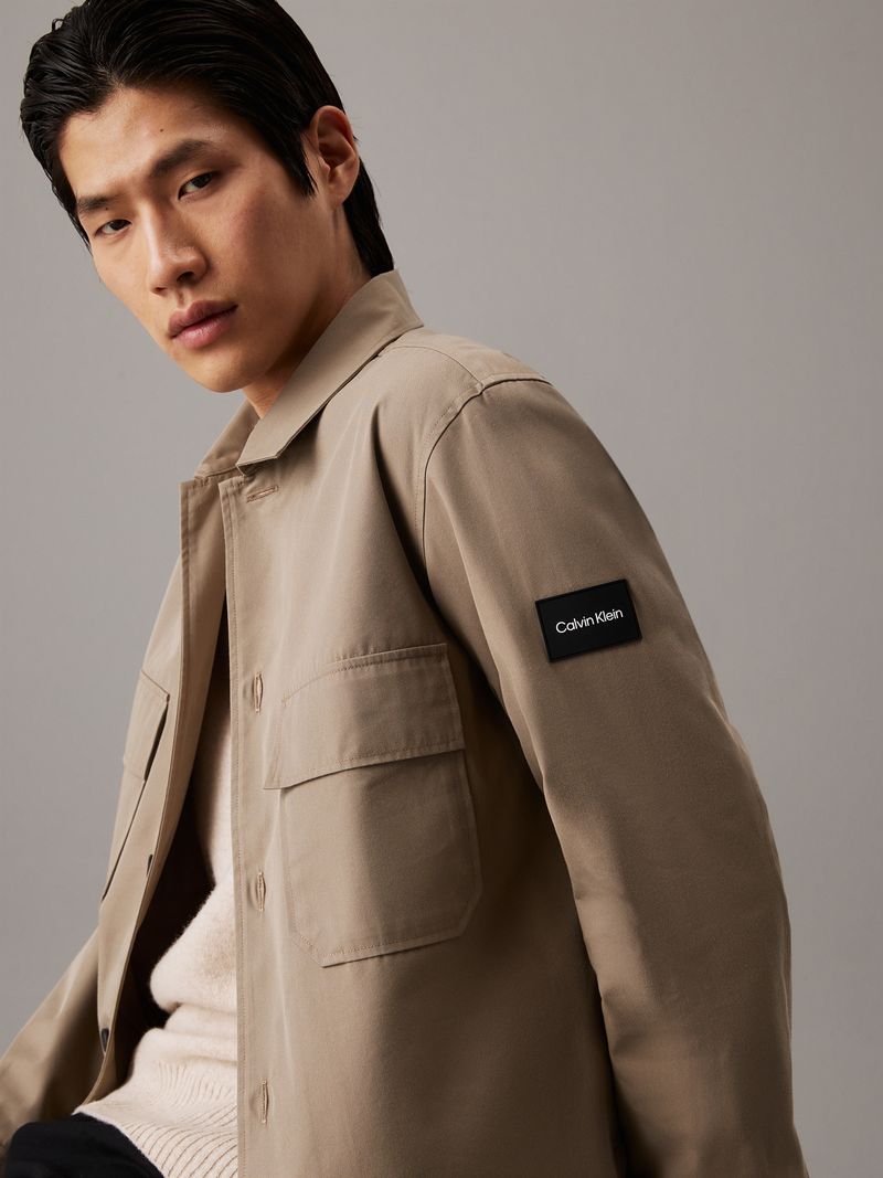 sobrecamisa-beige-sarga-boxy