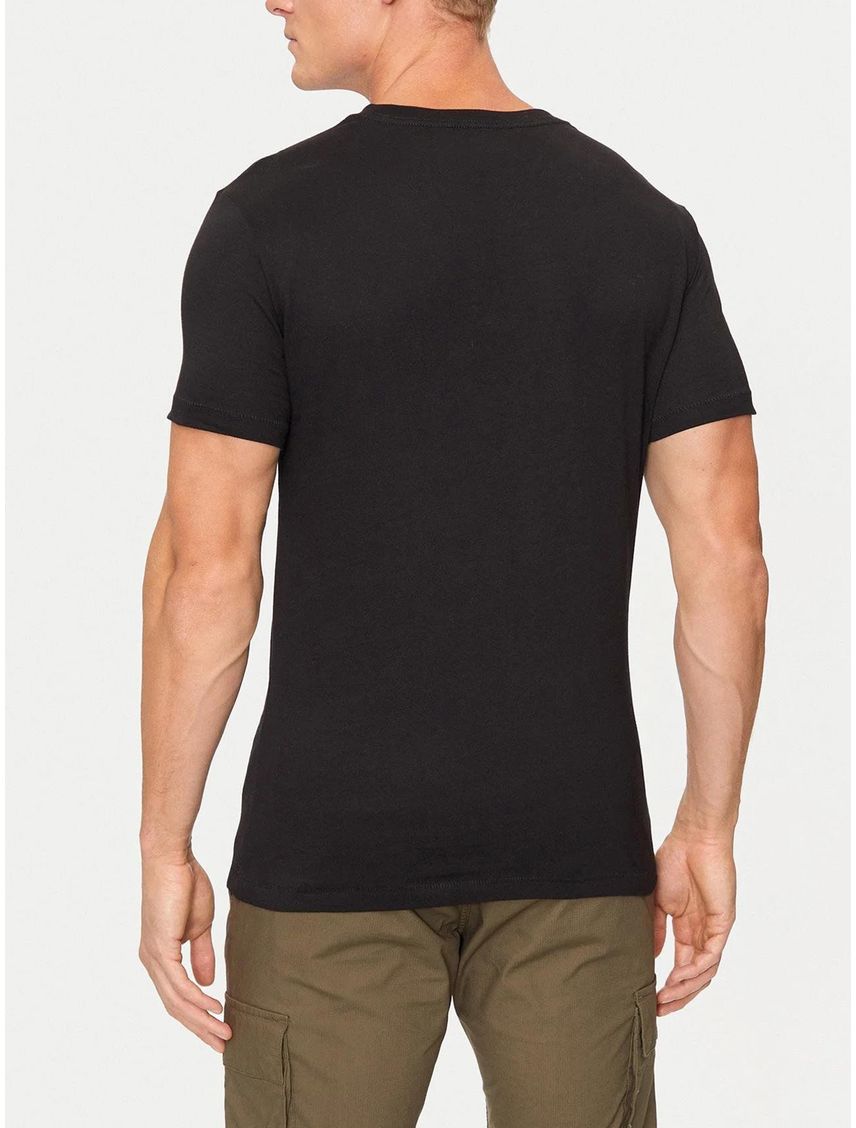 Camiseta negra con logo institutional bicolor