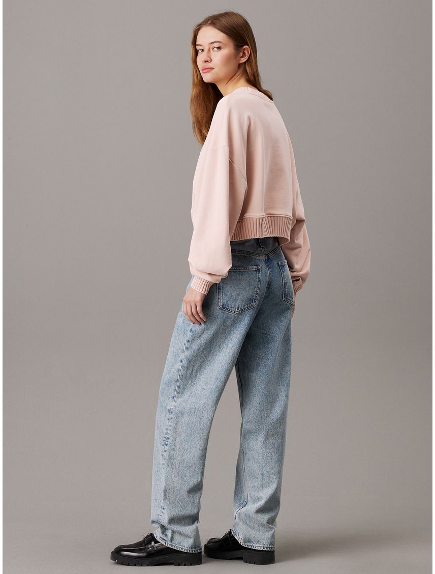 Saco rosado cropped con cuello en v