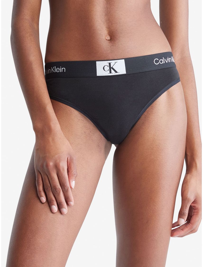 Tanga Negra Moderna En Algodón