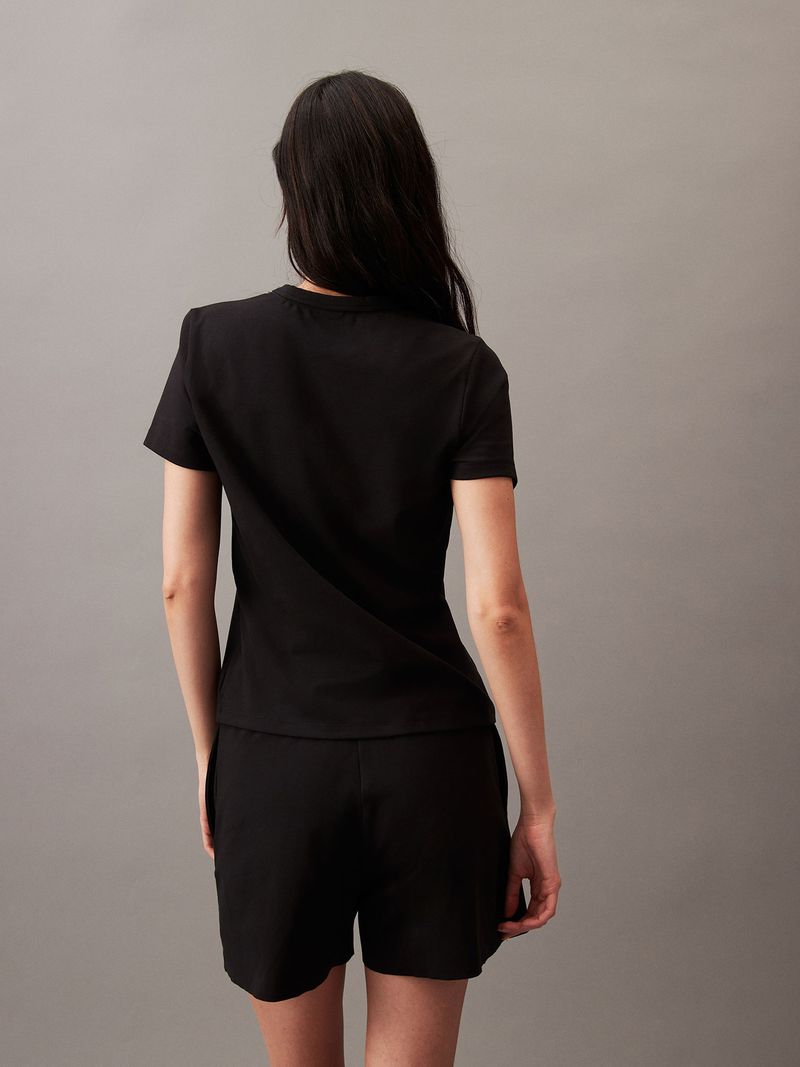 conjunto-negro-de-pijama-intense-power