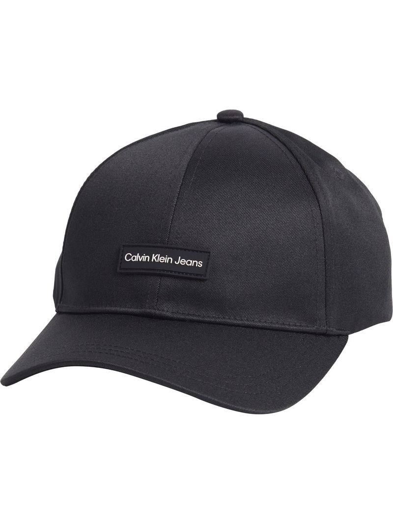 gorra-negra-parche-goma