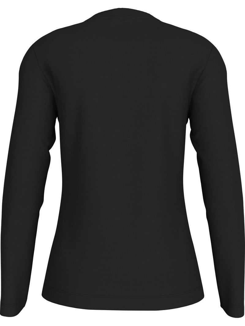 camiseta-negra-regular-manga-larga