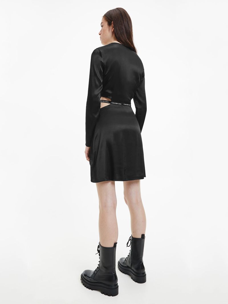 vestido-negro-de-mangas-largas-con-logo-para-mujer