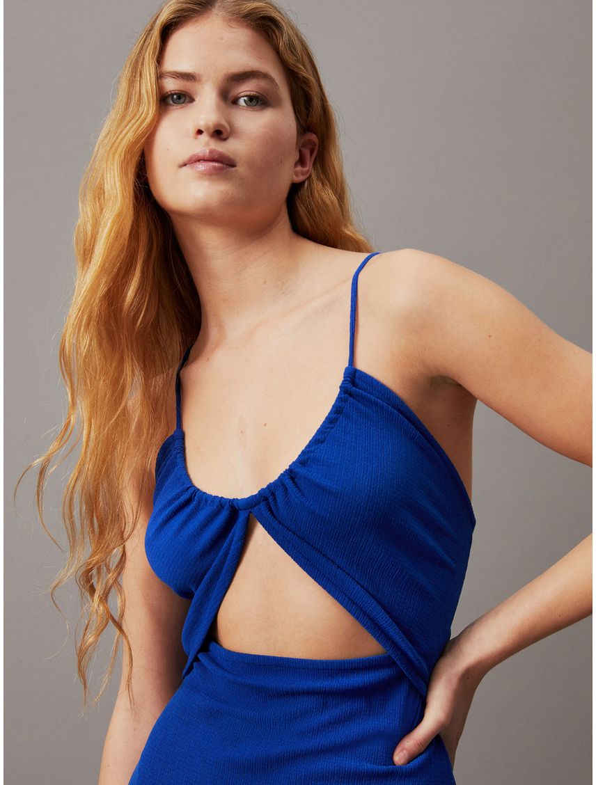 Vestido azul midi recortado con detalle de lazo