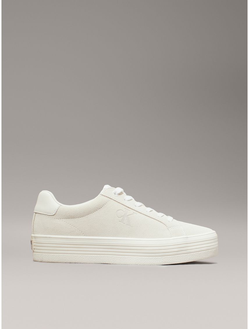 Tenis blanco e ante e plataforma