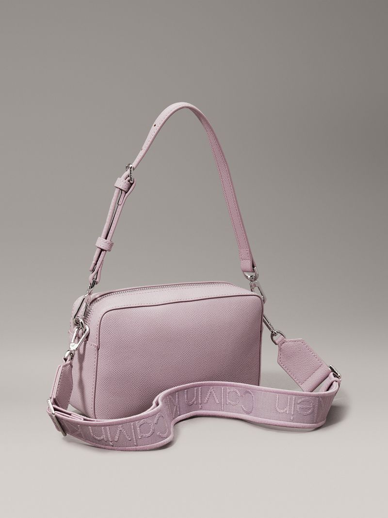 bolso-morado-cruzado-convertible-ck-must