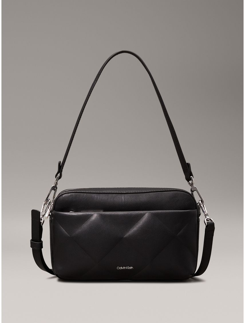 Bolso negro cruzado acolchado con solapa