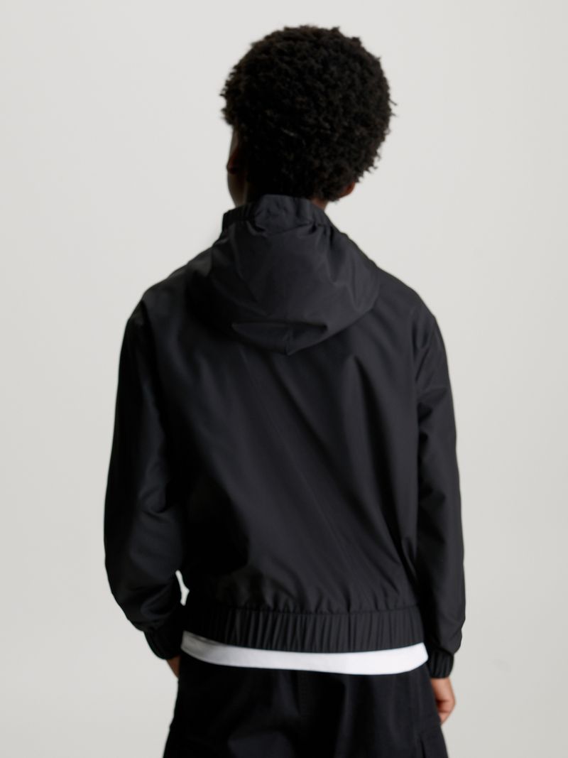 cortavientos-negro-negro-essential-capota