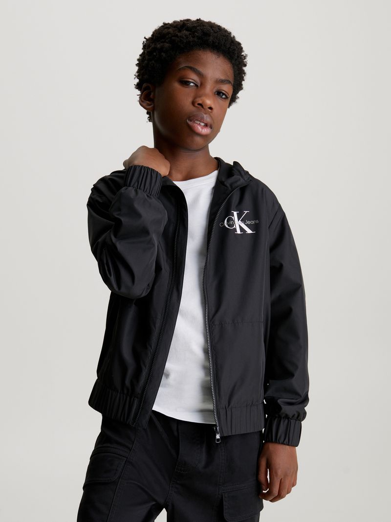 cortavientos-negro-negro-essential-capota