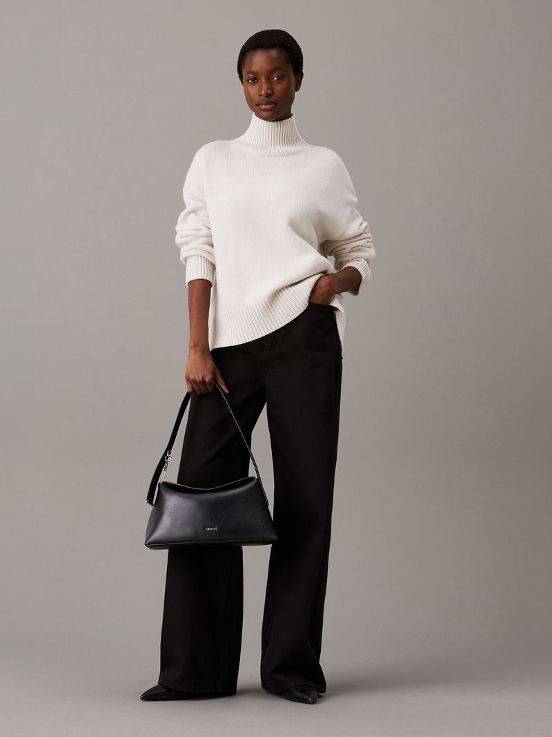 bolso-negro-hombro-soft-sculpt