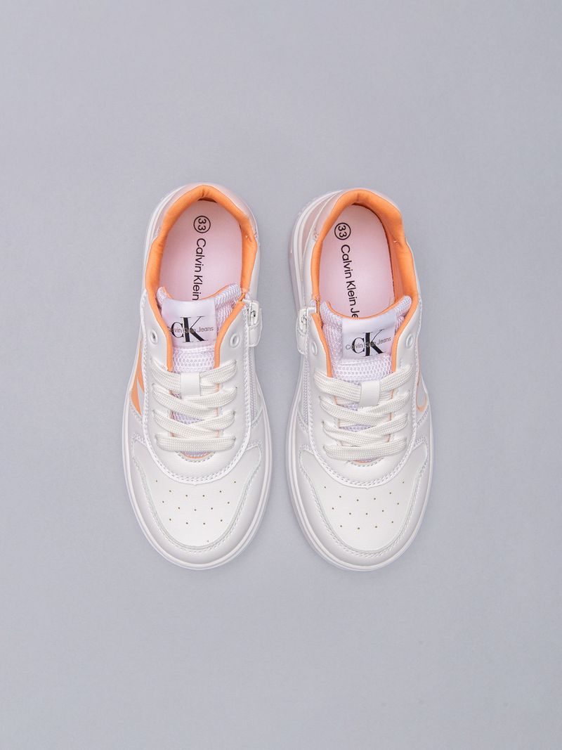 tenis-blanco-corte-bajo-cordones