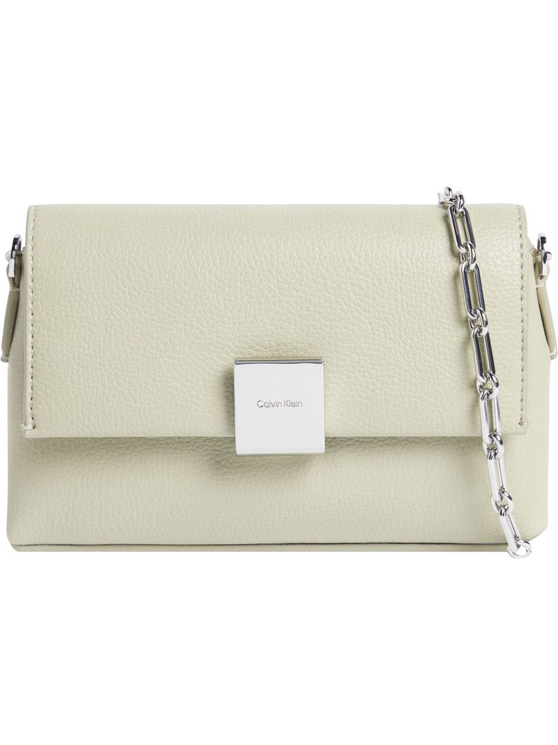 bolso-blanco-cruzado-placa-cadena