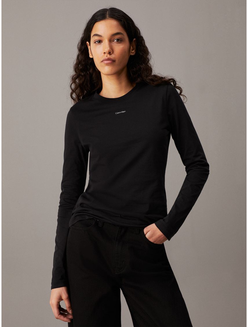Camiseta negra slim de manga larga
