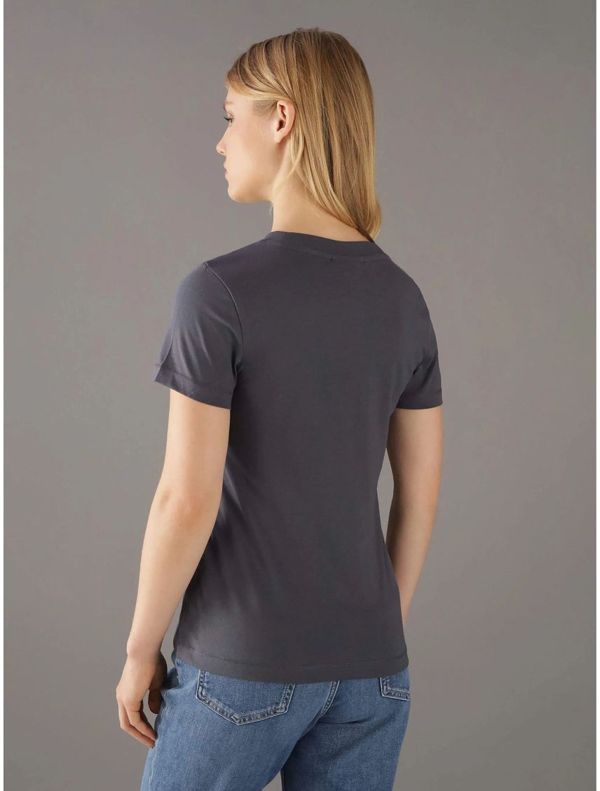 Camiseta negra slim con logotipo tonal