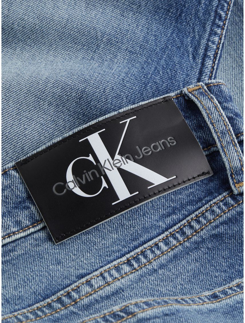 Jeans azul slim desteñido