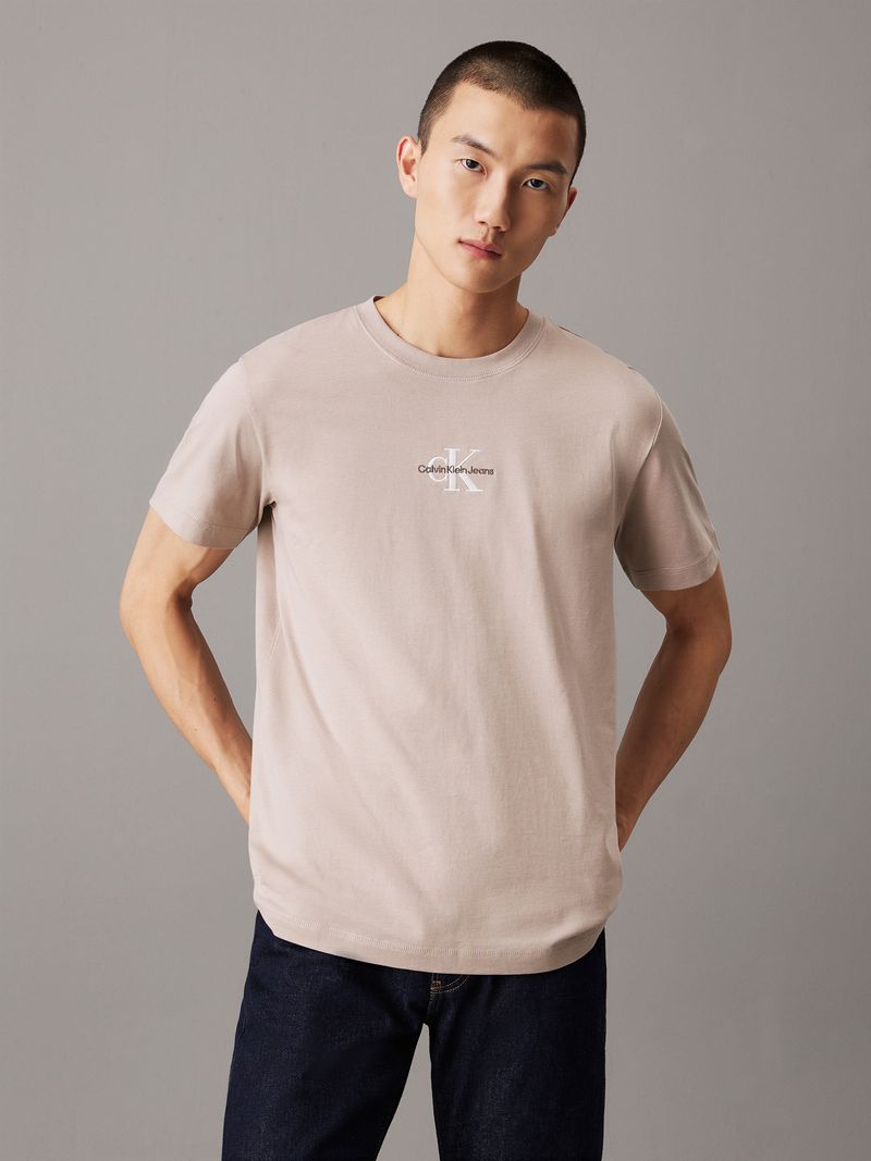 camiseta-rosada-monograma