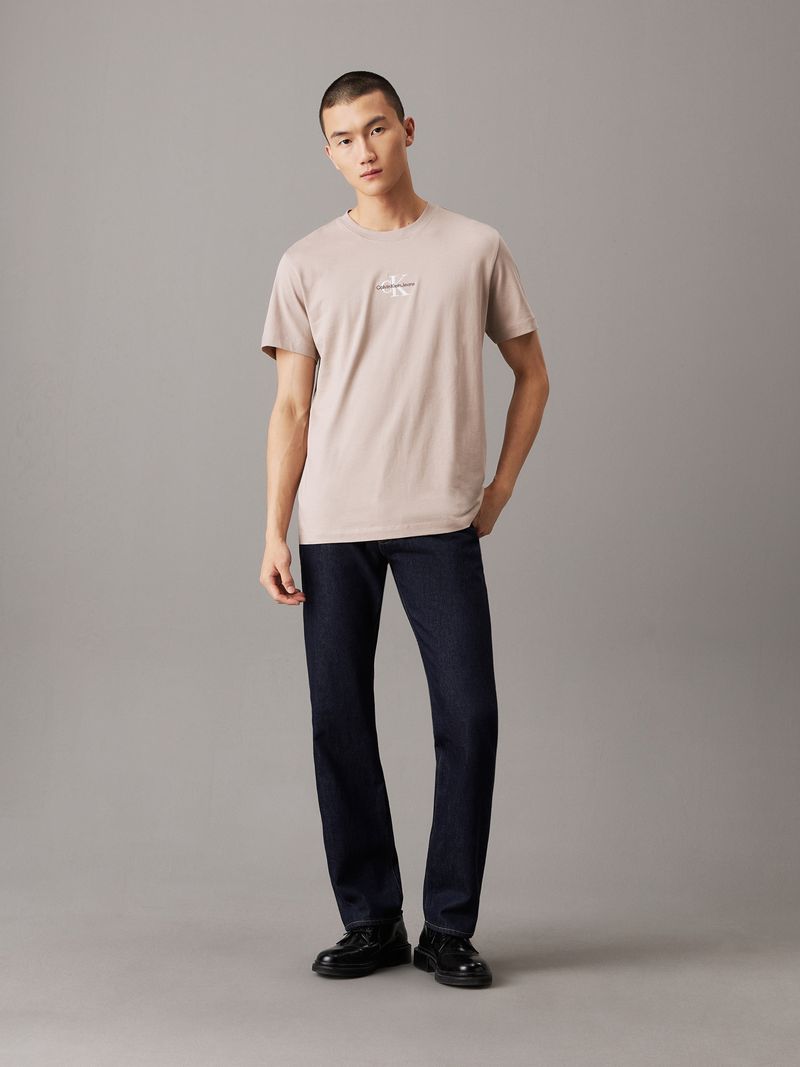 camiseta-rosada-monograma
