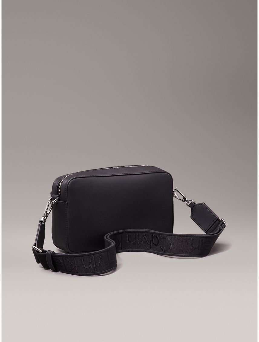 Bolso negro cruzado convertible