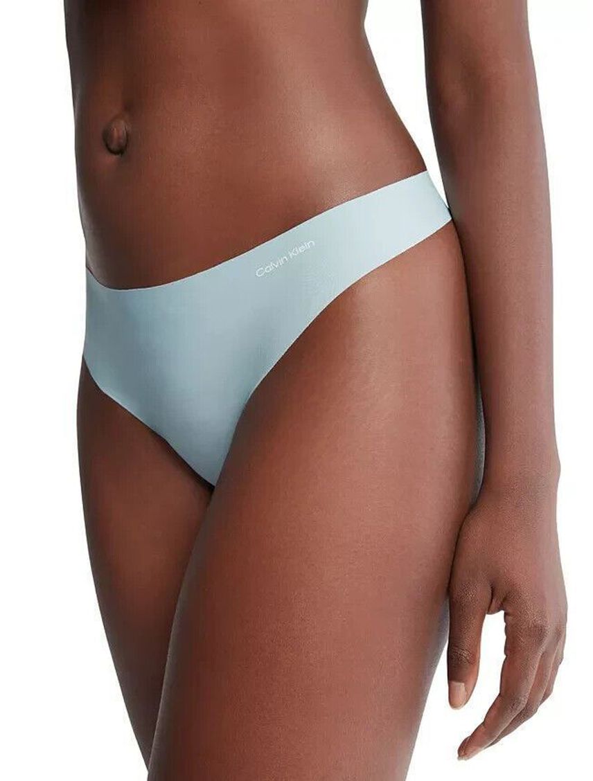Tanga azul invisible con logo en el lateral