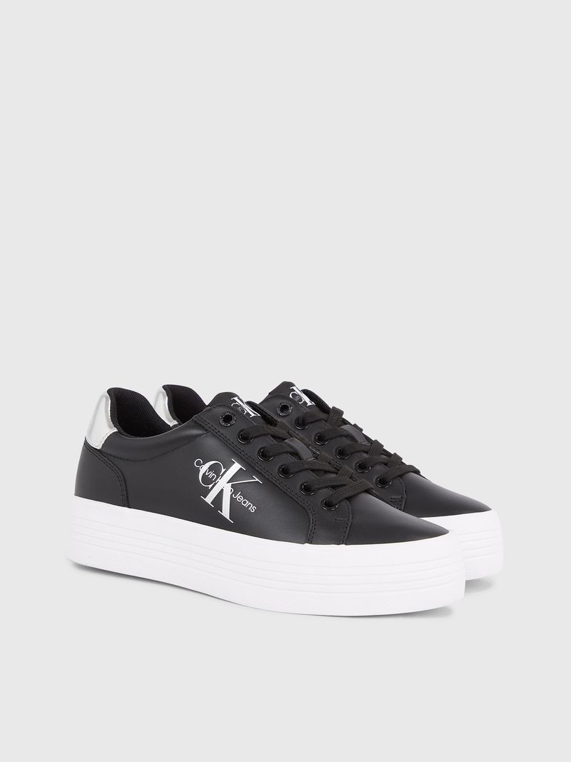 tenis-negro-de-plataforma-de-cuero