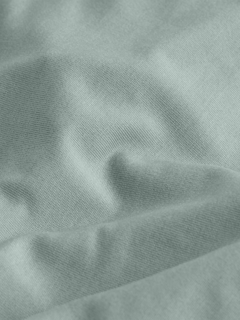 vestido-gris-con-detalle-de-modal