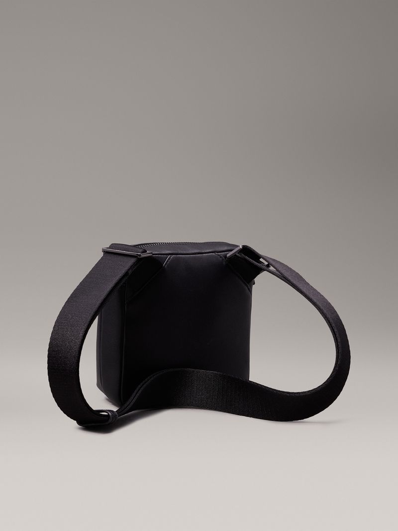 bolso-negro-reporter-cuadrado