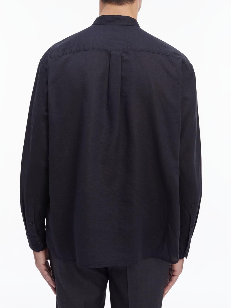 camisa-negra-slim-fit-esencial-para-hombre