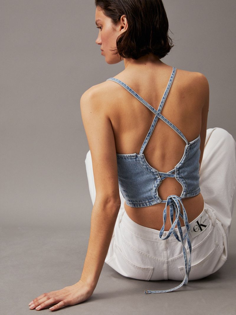 top-azul-denim-cierre-anudado-en-espalda