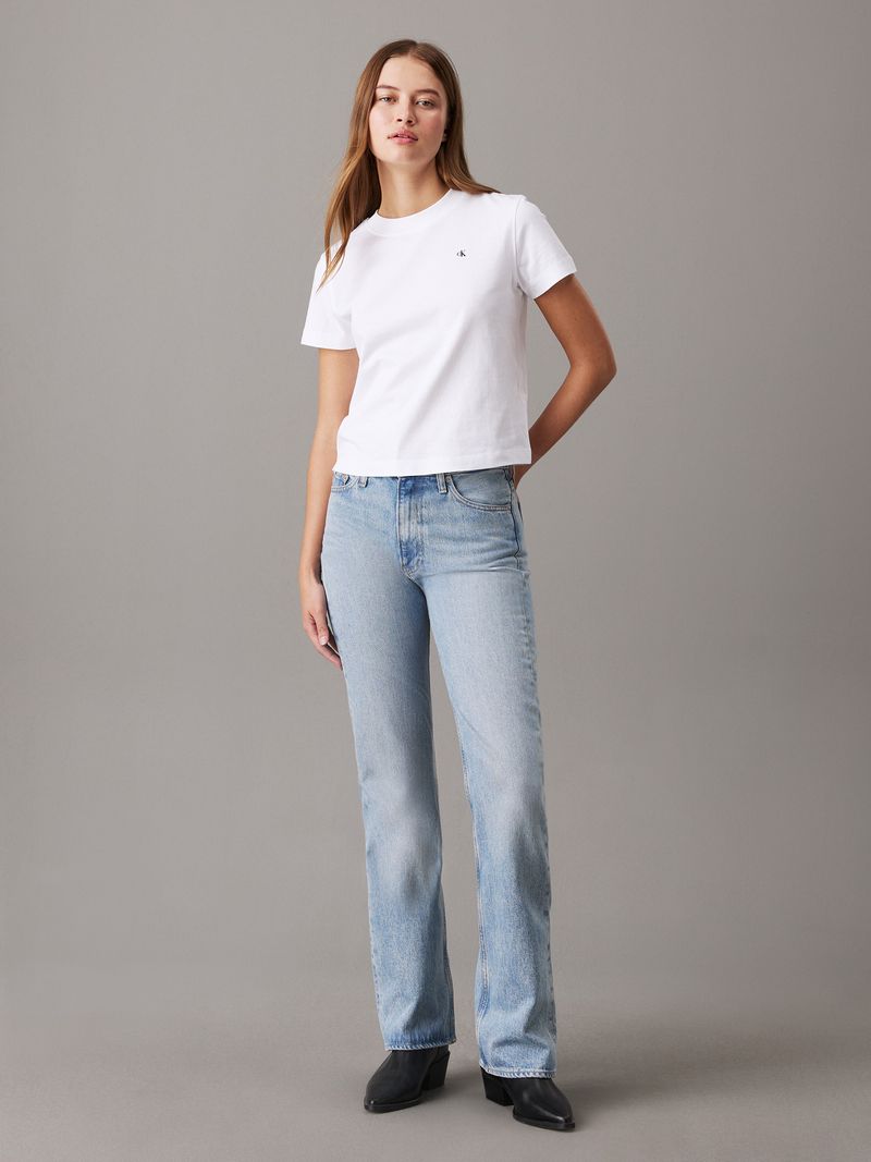 camiseta-blanca-relaxed-estampado-en-la-espalda
