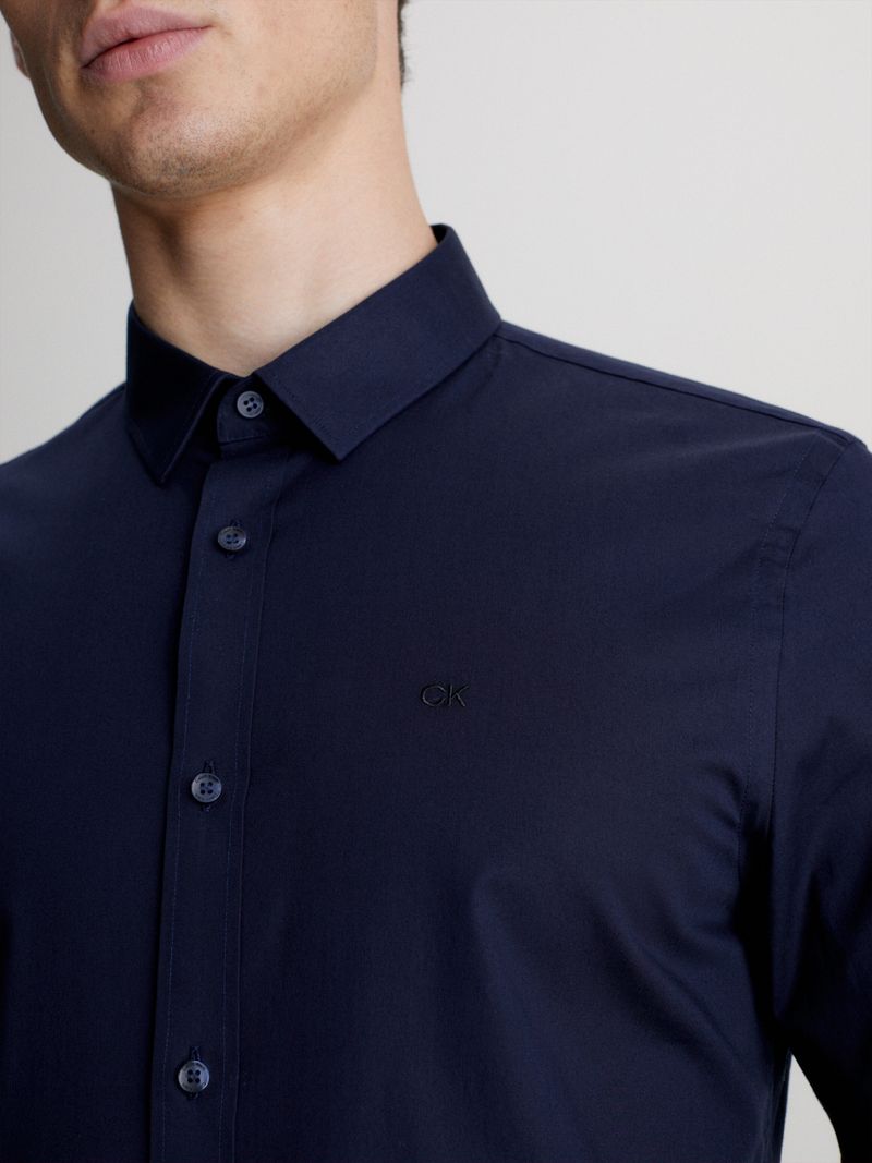 camisa-azul-slim-de-popelin-elastico