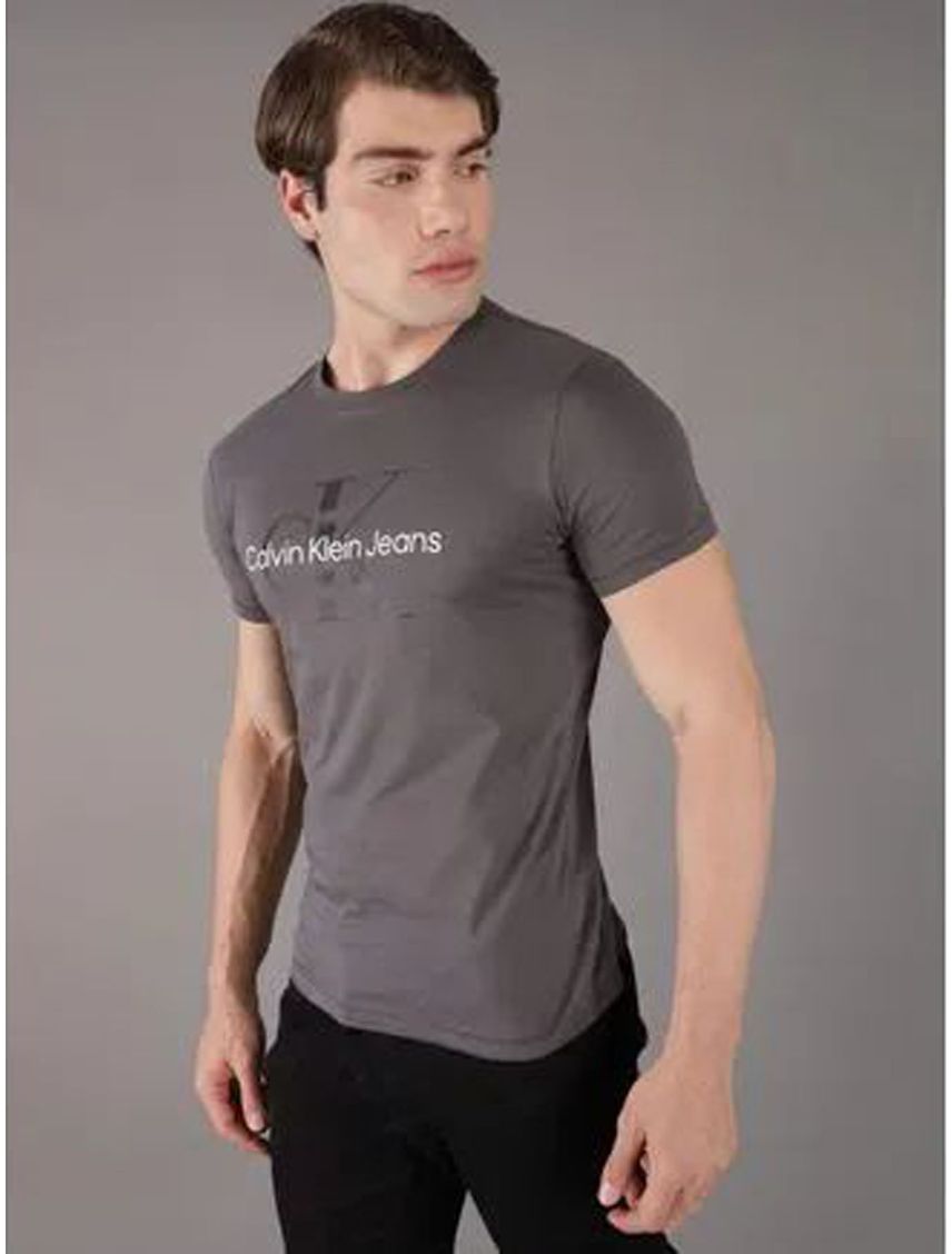 Camiseta gris seasonal con logo