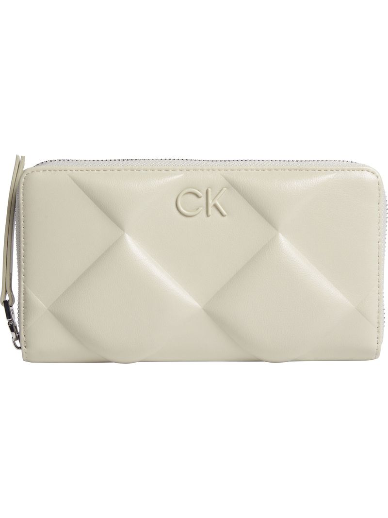 billetera-beige-con-diseno-acolchado-con-cierre-de-cremallera