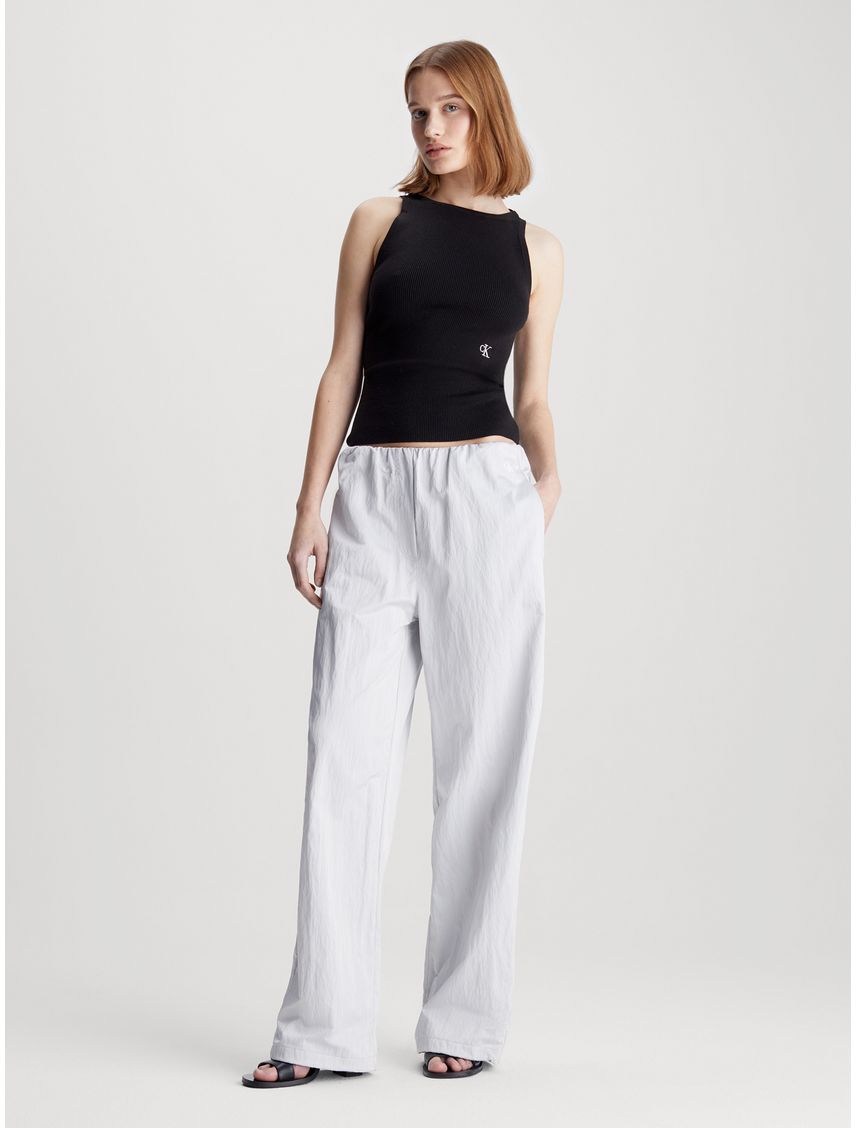 Camiseta Negra Tejido Slim De Canalé Con Espalda Anudada