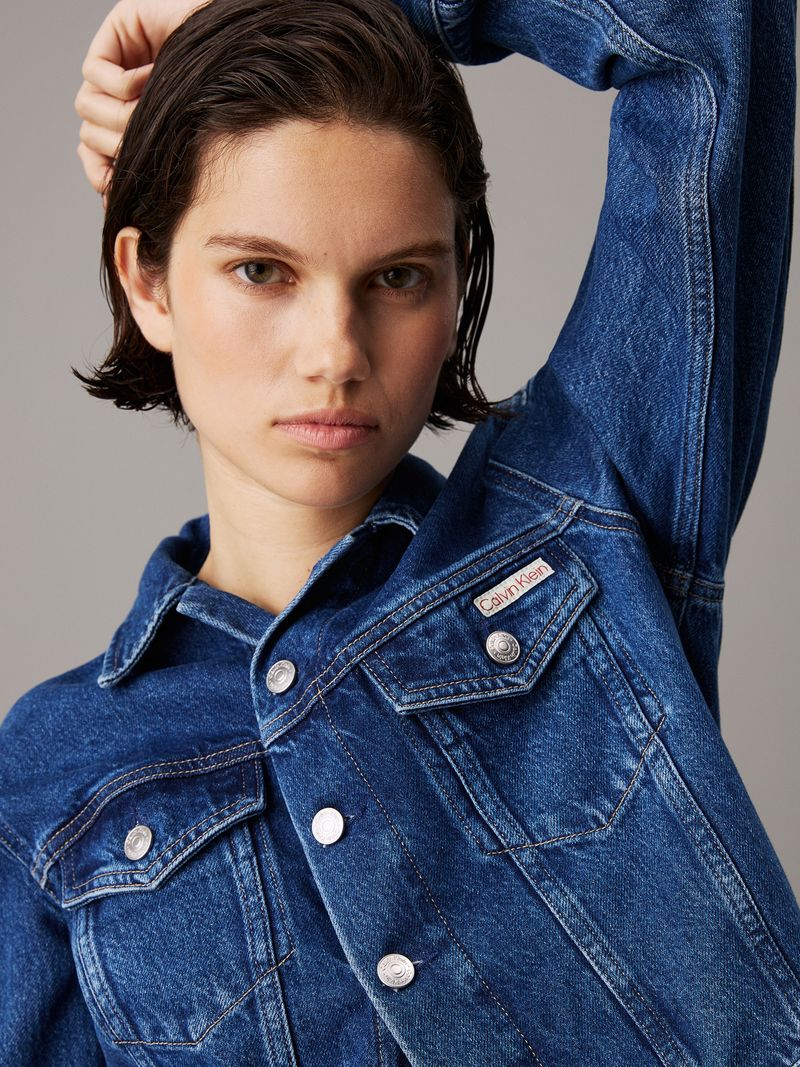chaqueta-azul-denim-cropped-los-anos-90